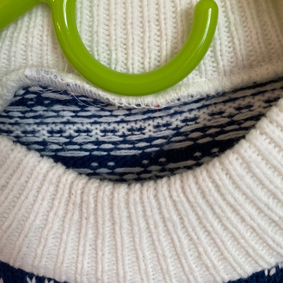 Vintage Navy Knit Pullover Sweater - Picture 4 of 4